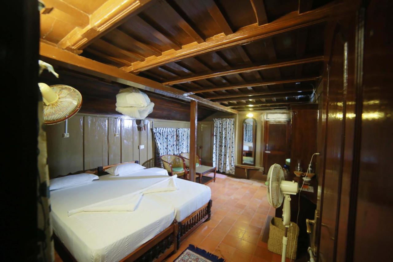Varkala Marine Palace 외부 사진
