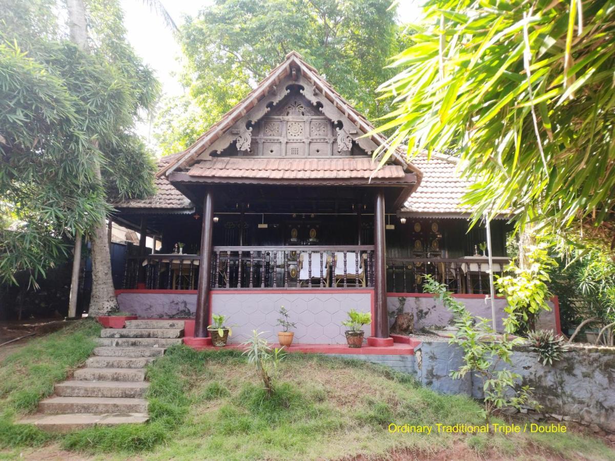 Varkala Marine Palace 외부 사진