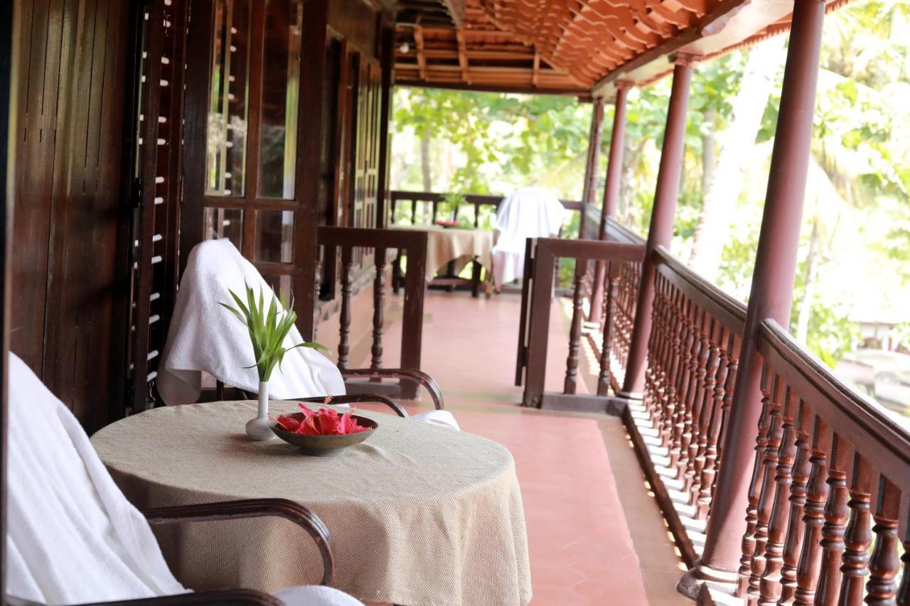Varkala Marine Palace 외부 사진