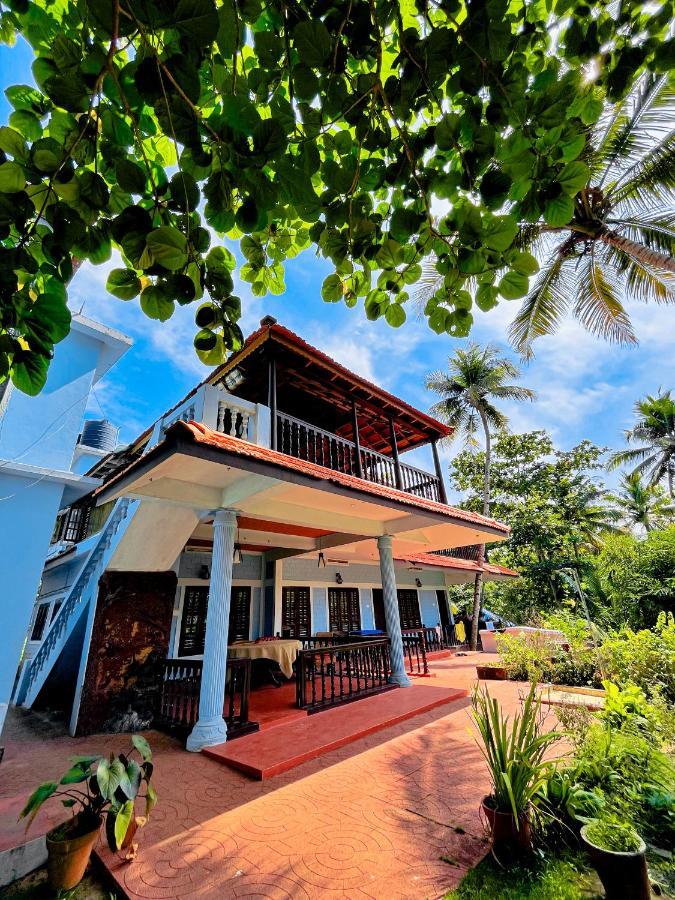 Varkala Marine Palace 외부 사진
