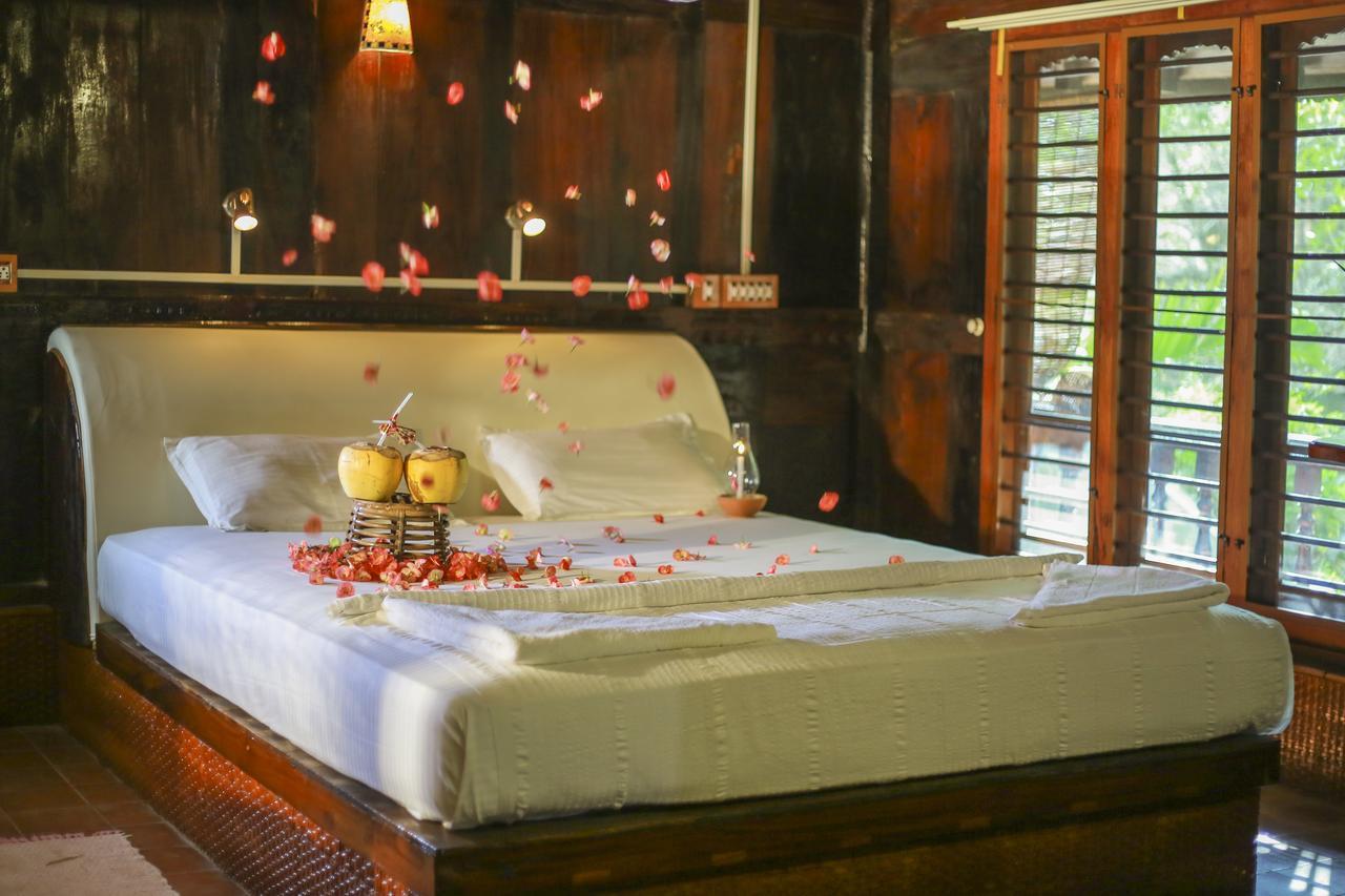 Varkala Marine Palace 외부 사진