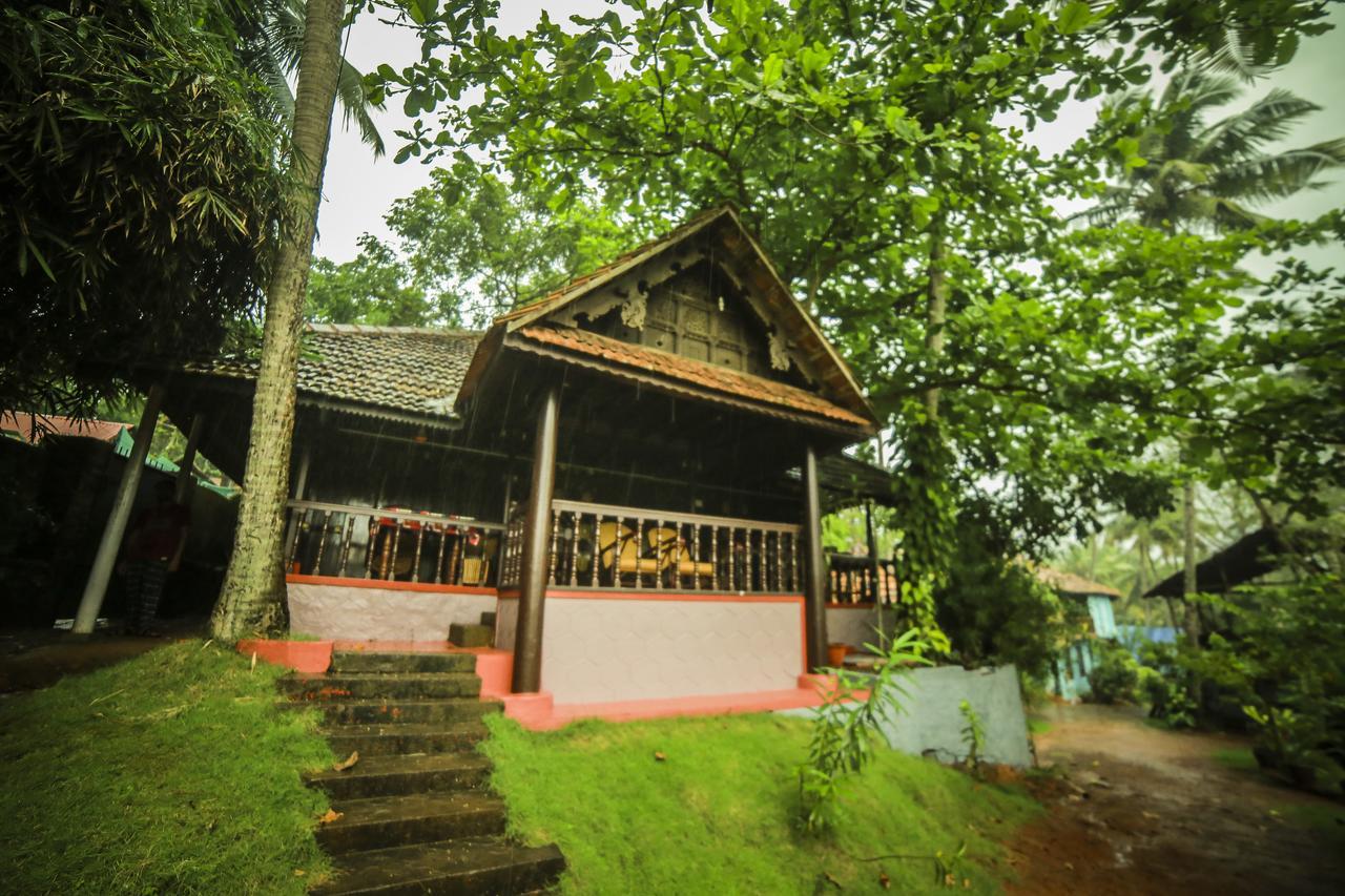 Varkala Marine Palace 외부 사진