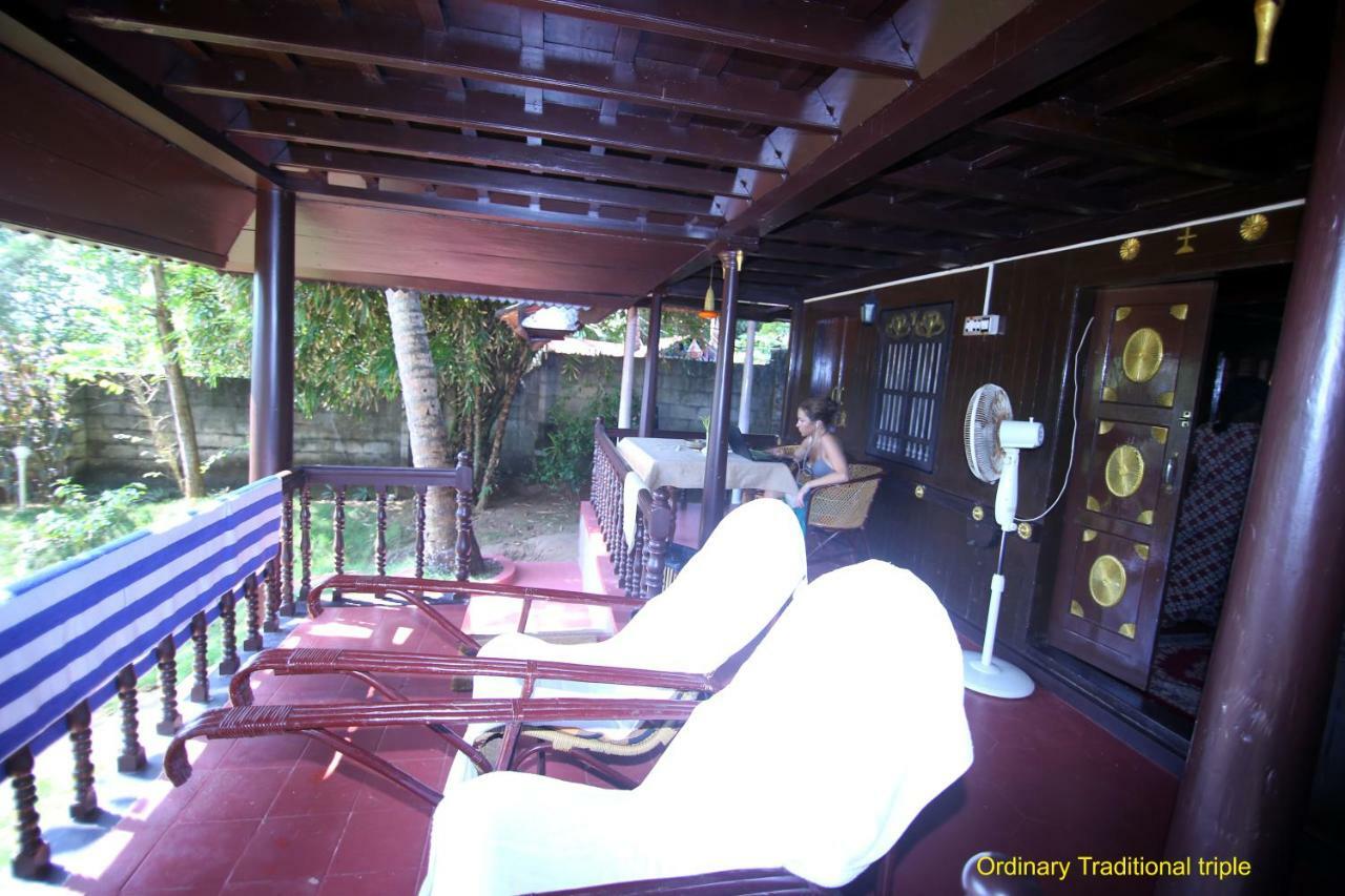 Varkala Marine Palace 외부 사진
