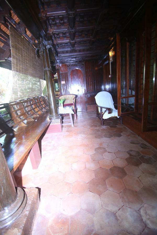 Varkala Marine Palace 외부 사진