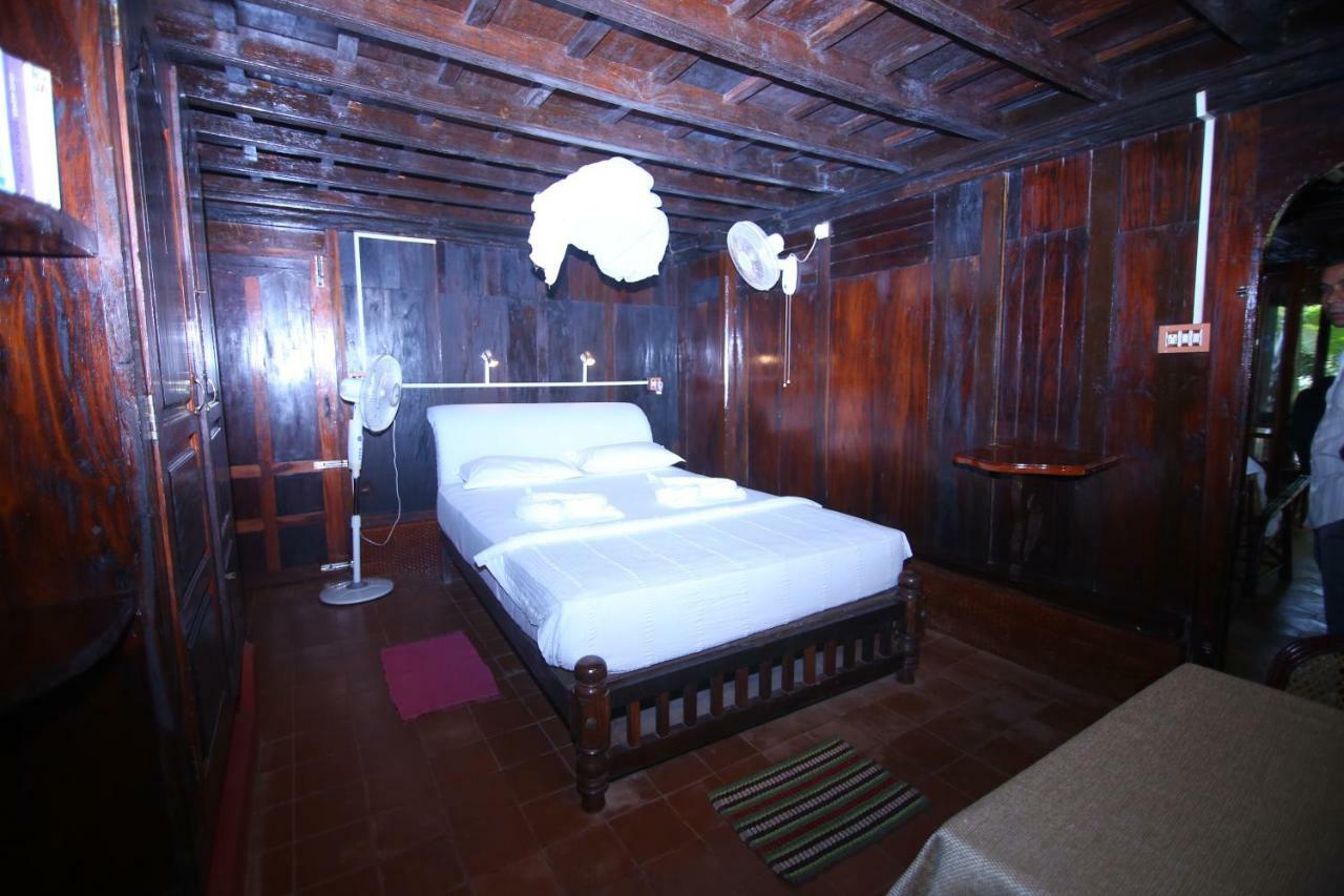 Varkala Marine Palace 외부 사진