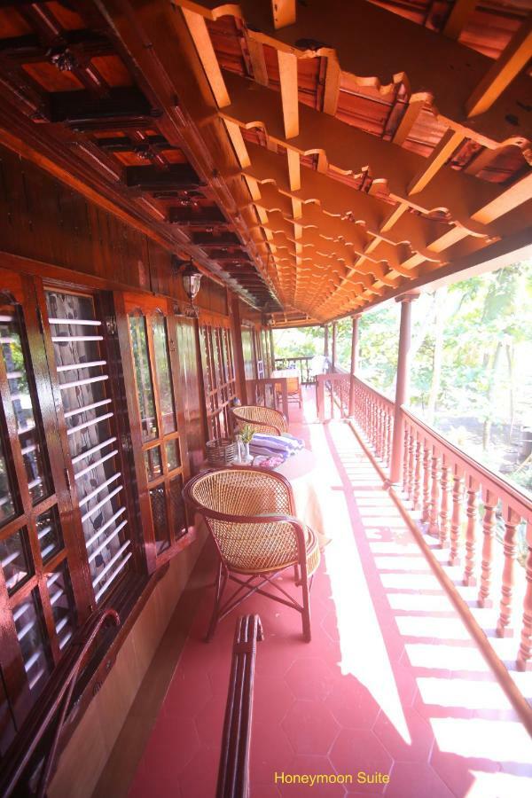 Varkala Marine Palace 외부 사진